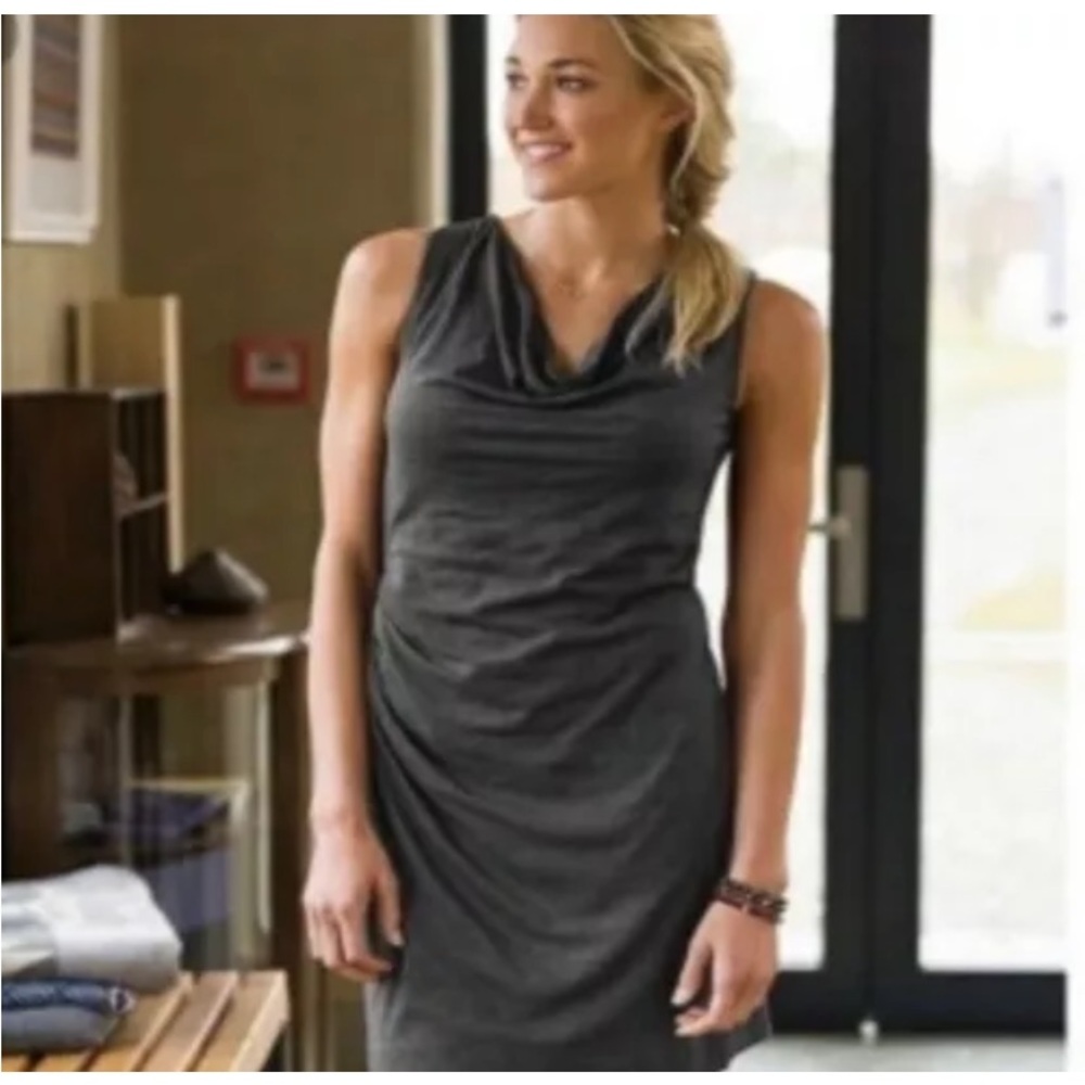 Athleta Inverse Reversible Sleeveless Travel Dress